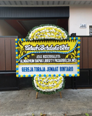 Papan Bunga Duka di Rasanae Barat